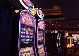 Berbagai pilihan hiburan digital di 150ml setelah login termasuk sports betting dan live casino